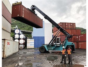 如何防止正面吊吊具破損？啟洋機(jī)電為您介紹